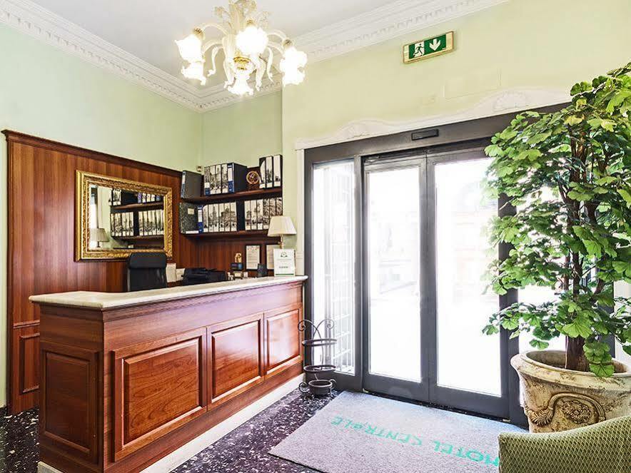 Palazzo Venere Hotel Roma Exterior foto